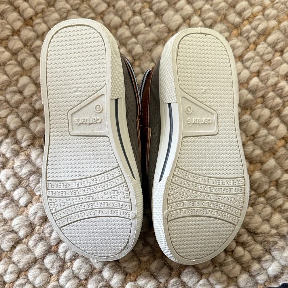 Old Navy Gray and Brown Kids Moccasins